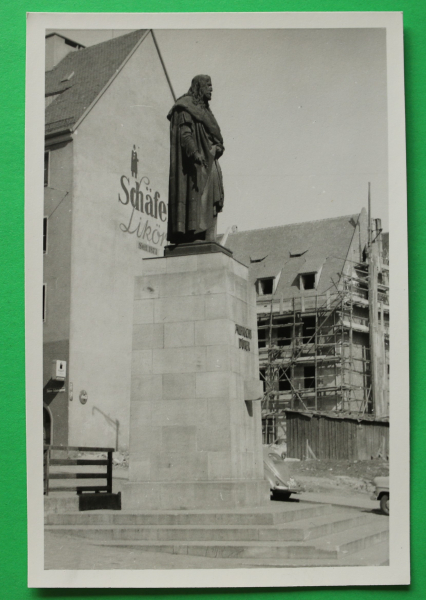 AK Nürnberg / 1950er Jahre / Albrecht Dürer Denkmal / Wand Werbung Schäfer Liköre / Baustelle Gebäude Gerüst